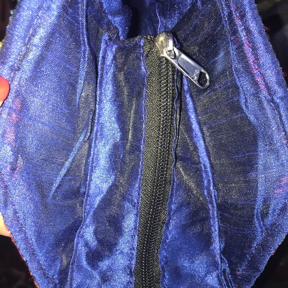 🌺Embroidered Purse - Picture 3 of 7